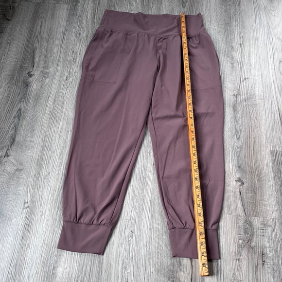 Athleta Salutation Jogger in Powervita Workout Pants Size Large Petite - Picture 2 of 7